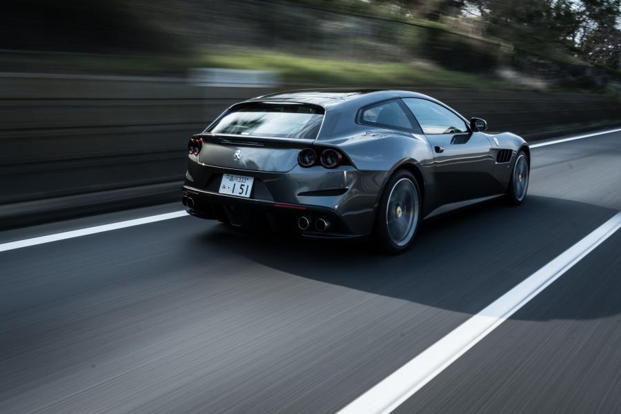  Ferrari GTC4Lusso 2016 года  (JP) (фото 17 из 24)